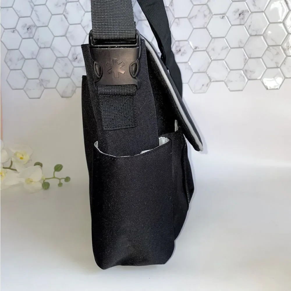Skip Hop Dash Deluxe Black Messenger Bag